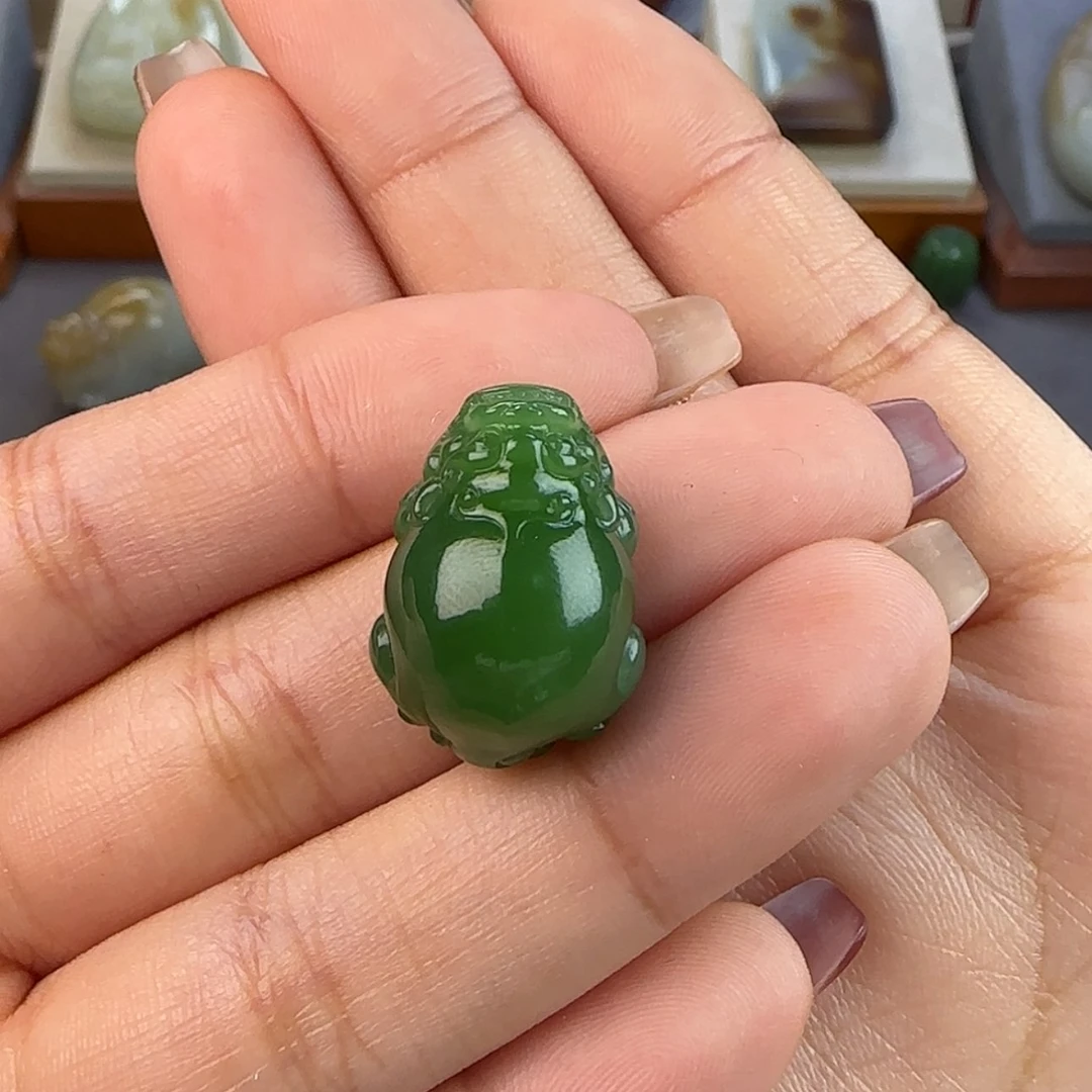 【闪购商品】定制和田玉招财貔貅未镶嵌晴*