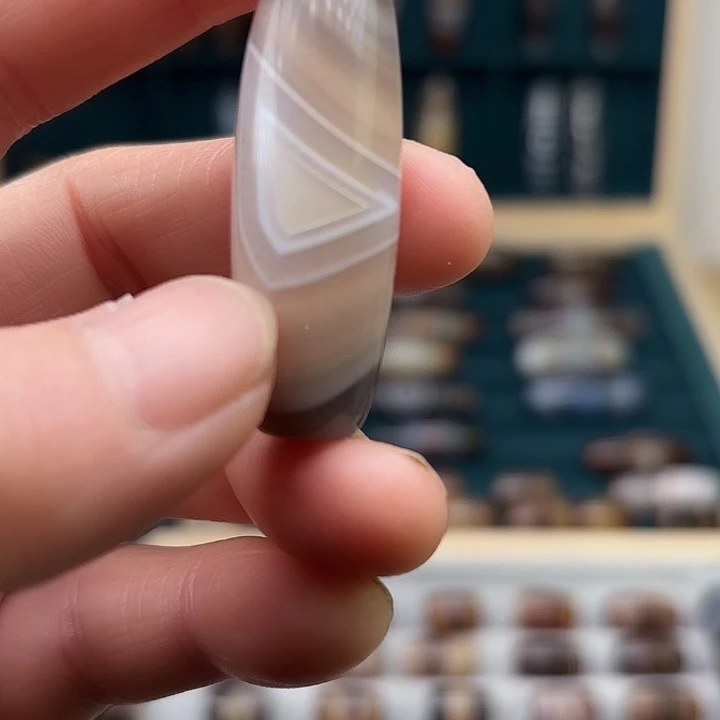 蜗***牛玛瑙/玉髓未镶嵌珠宝奇石