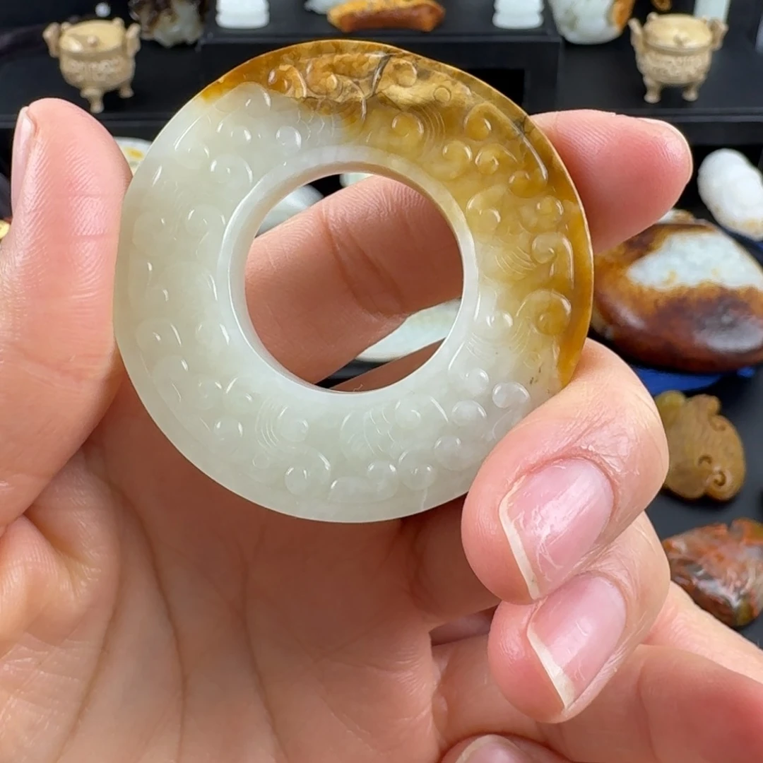 和田玉（糖玉）颈饰未镶嵌