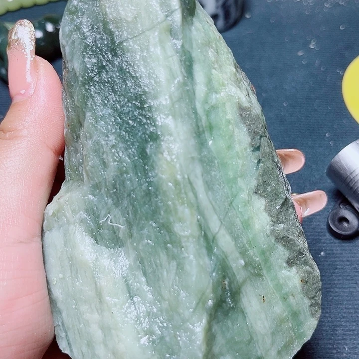 和田玉（糖玉）未镶嵌珠宝奇石