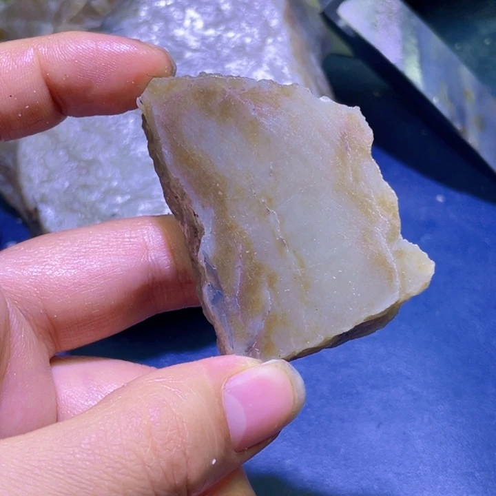 和田玉未镶嵌珠宝半成品