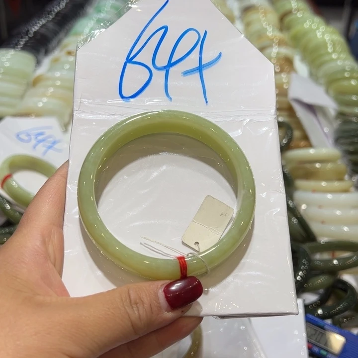 和田玉（糖玉）手镯未镶嵌用****8