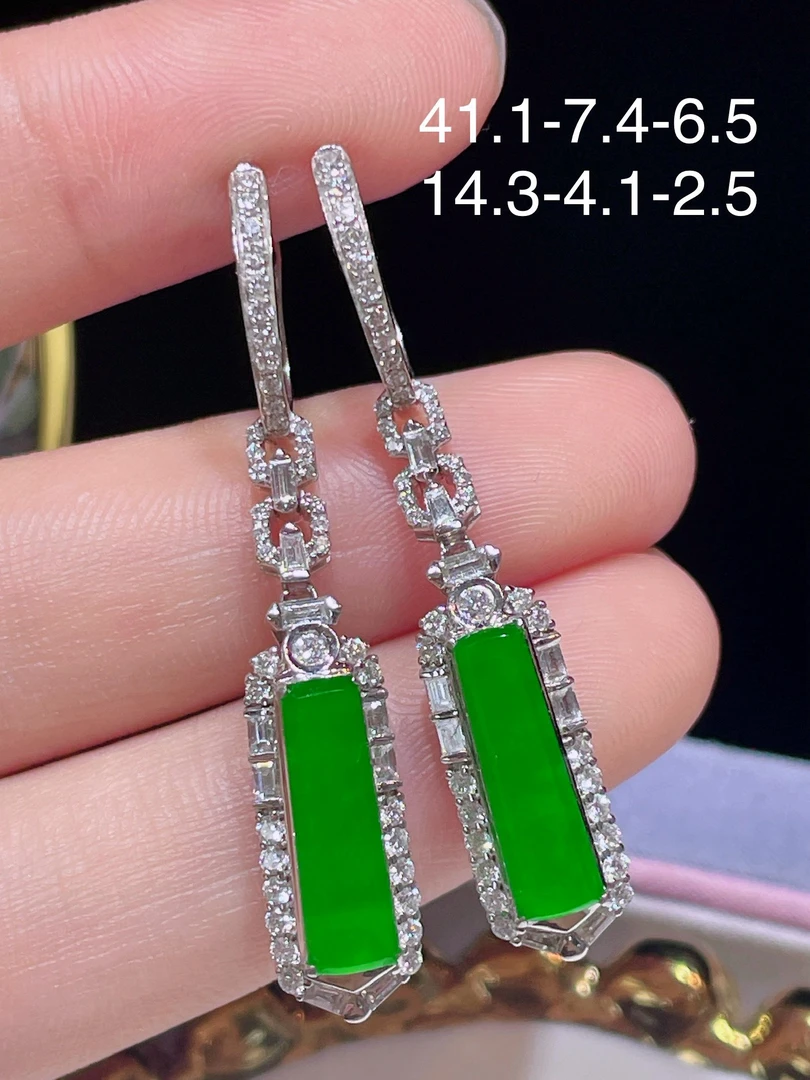 天然缅甸翡翠A货 满绿无事牌耳坠18k金镶嵌钻石