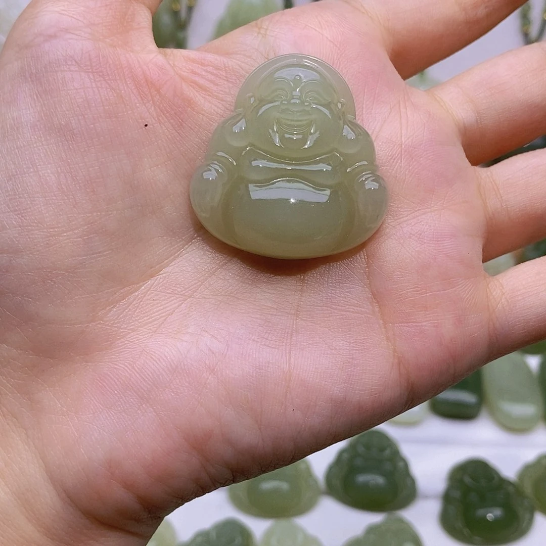 晴***️和田玉未镶嵌颈饰