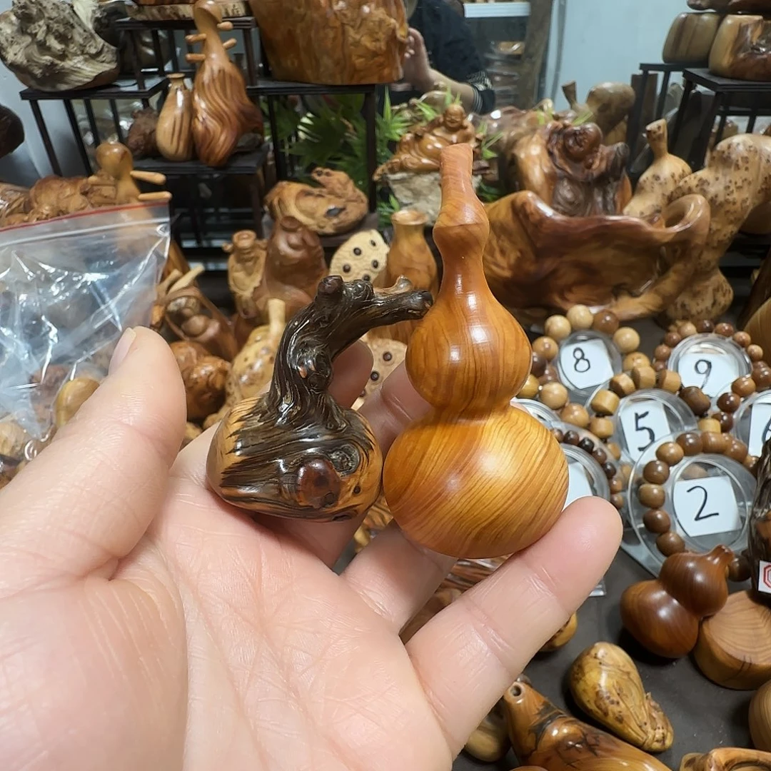 马***柒柏木（崖柏）太行崖柏陈化黑油闻香小葫芦叫原皮随型小摆件