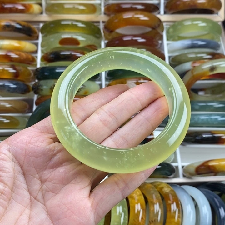 蛇纹石玉未镶嵌手镯60