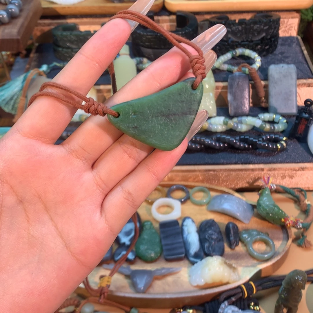 和田玉（糖玉）未镶嵌挂件