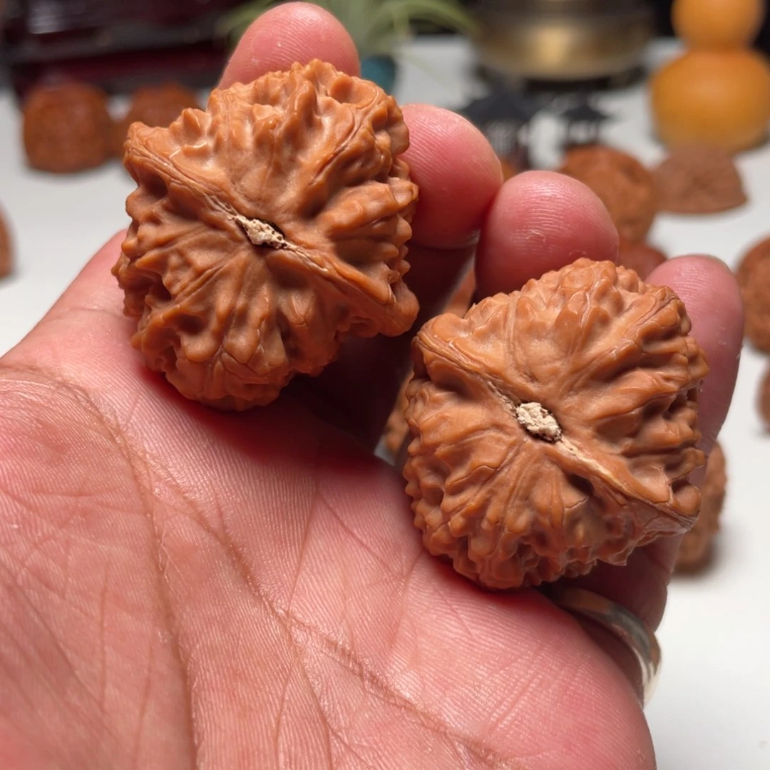 文玩核桃吊坠玉枕