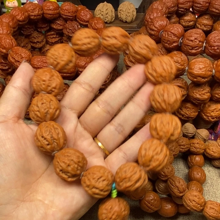 文玩核桃吊坠八棱桃心