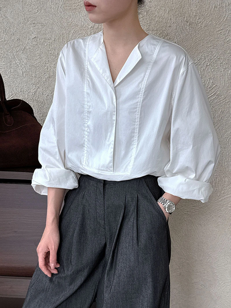 1530法式高级感圆领套头衬衫女2025秋新款宽松百搭复古灯笼袖上衣