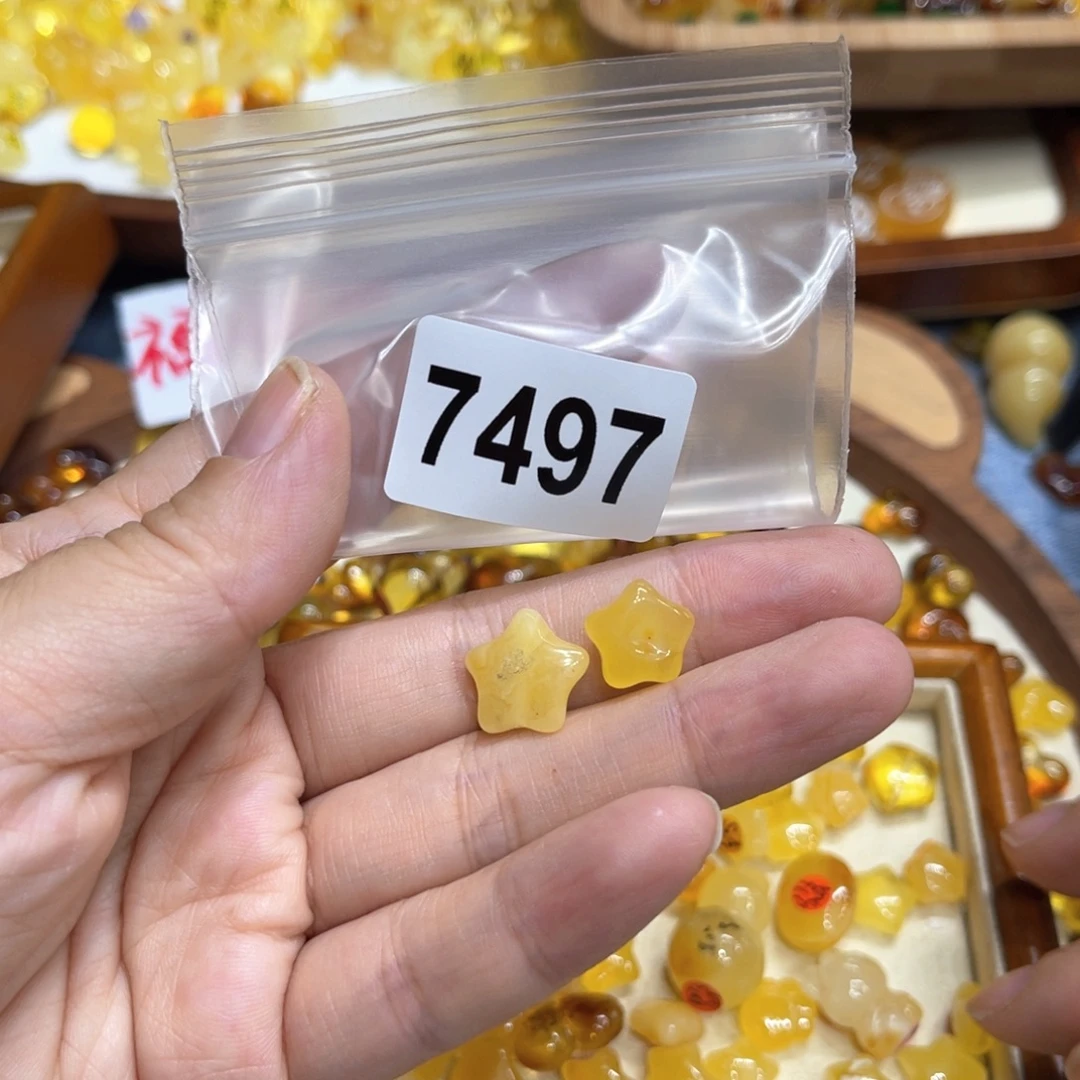 未镶嵌琥珀珠宝奇石