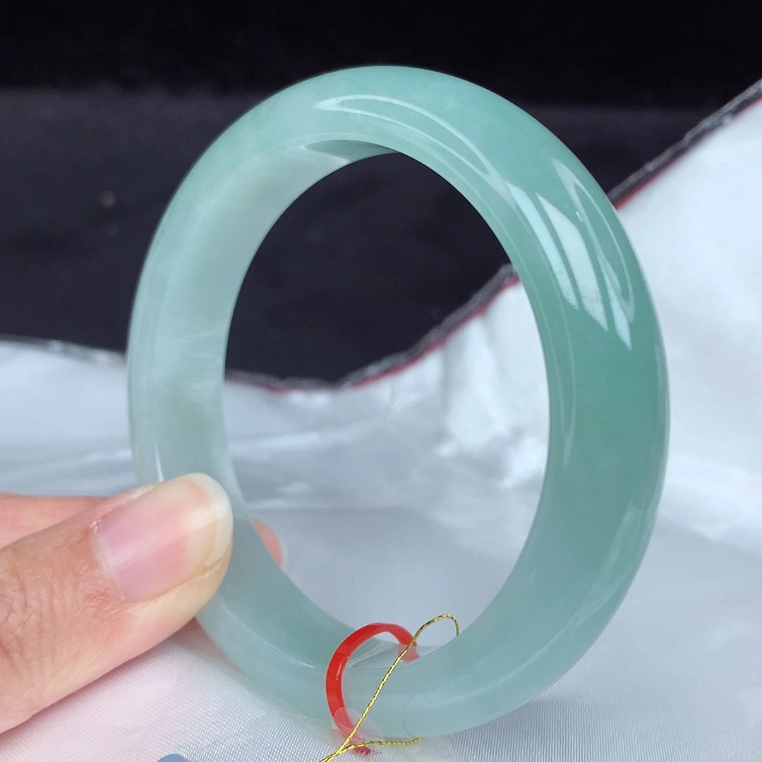 翡翠手镯未镶嵌56圈3668