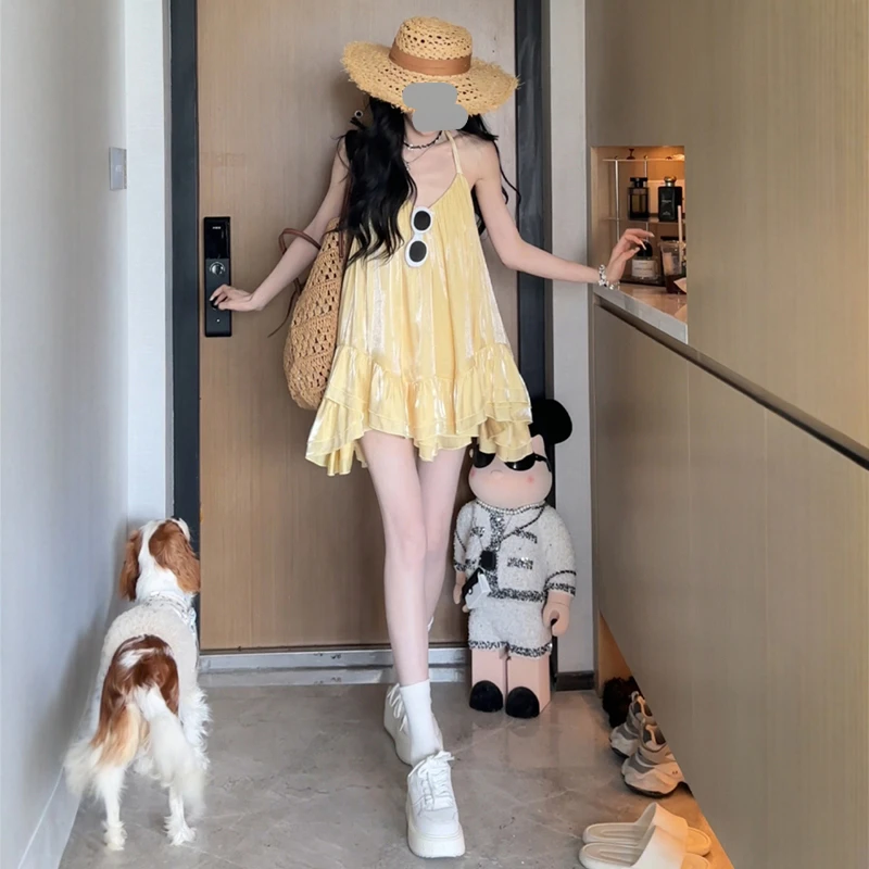 甜美度假风不规则蓬蓬吊带连衣裙女2025夏季新款宽松短裙气质女装