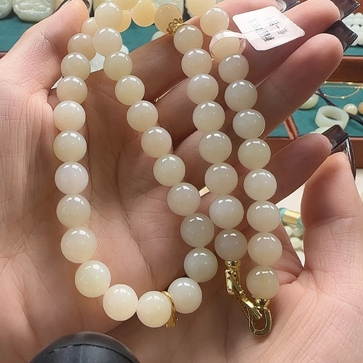 和田玉（糖玉）未镶嵌颈饰