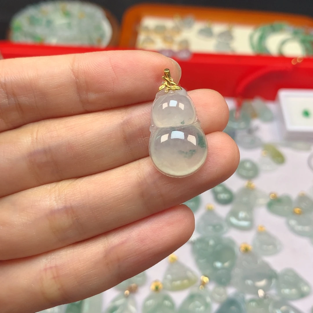 【闪购商品】吊坠(不含链)18K金镶嵌翡翠葫芦