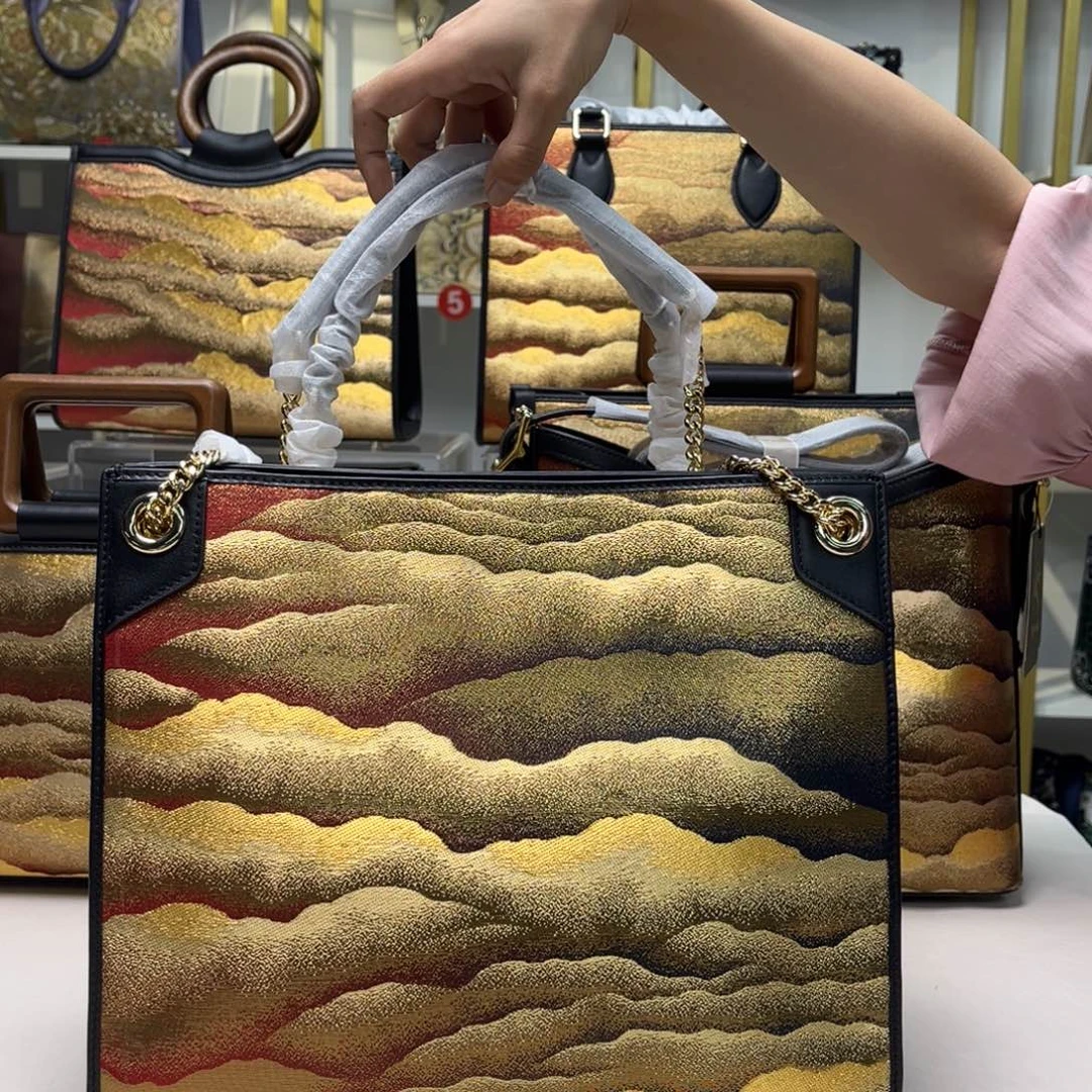 小***儿织绣高定浮力大漏