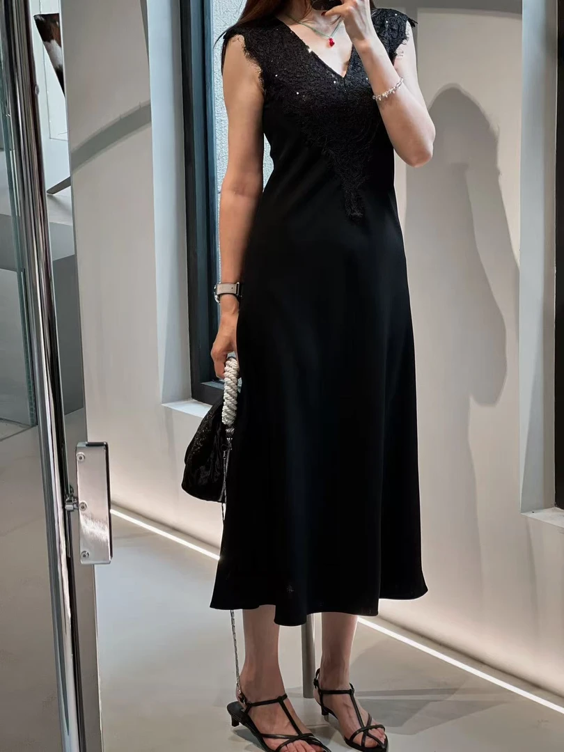 醋酸性感女神V领蕾丝拼接修身连衣裙