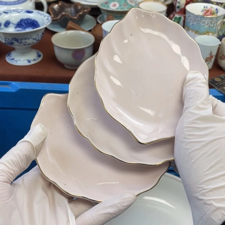 他家瓷器真美…开播了