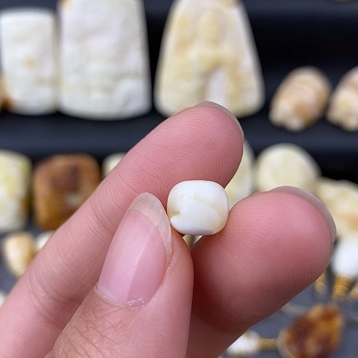 琥珀未镶嵌裸石9金瓷白