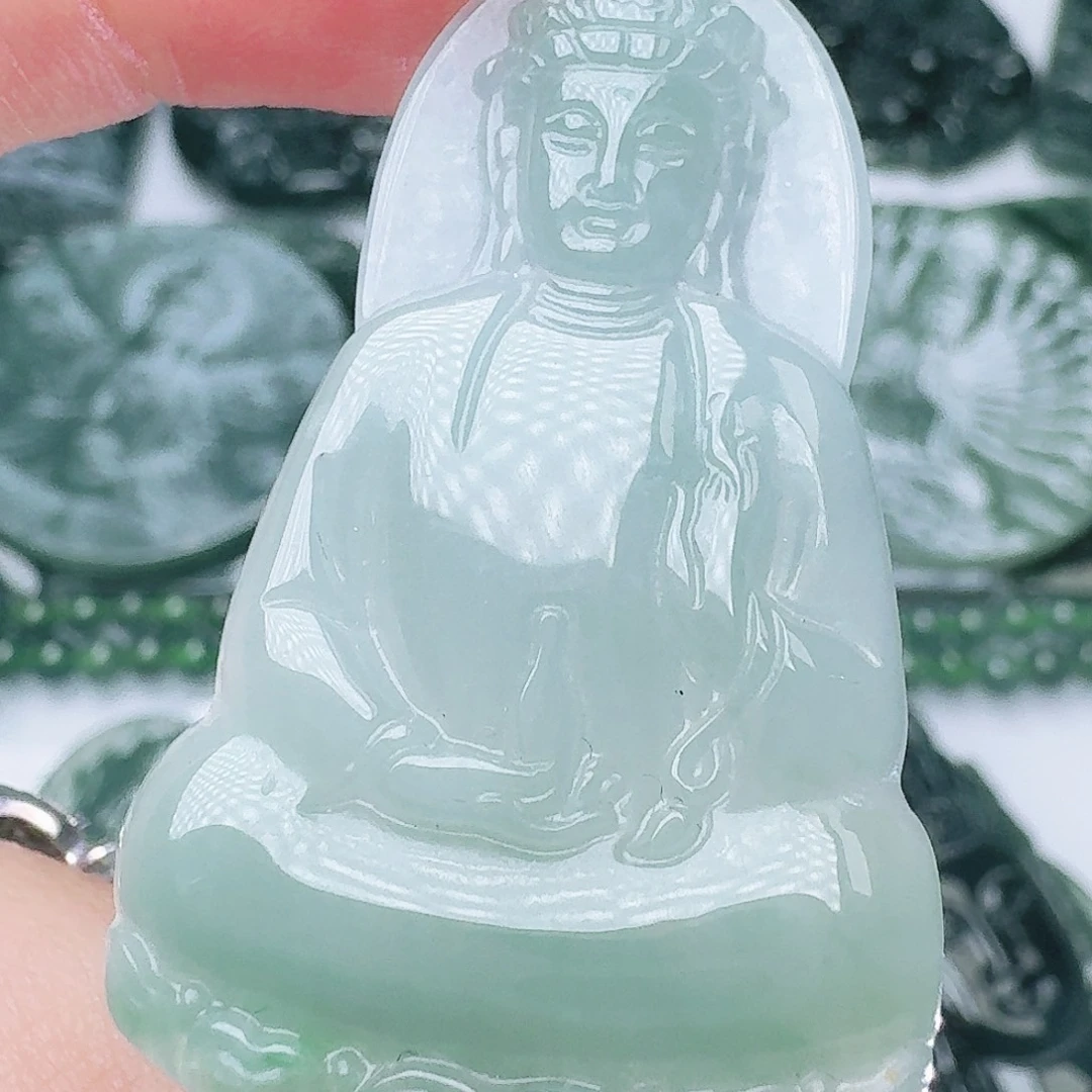 翡翠未镶嵌颈饰天然的A货翡翠多样性发其一