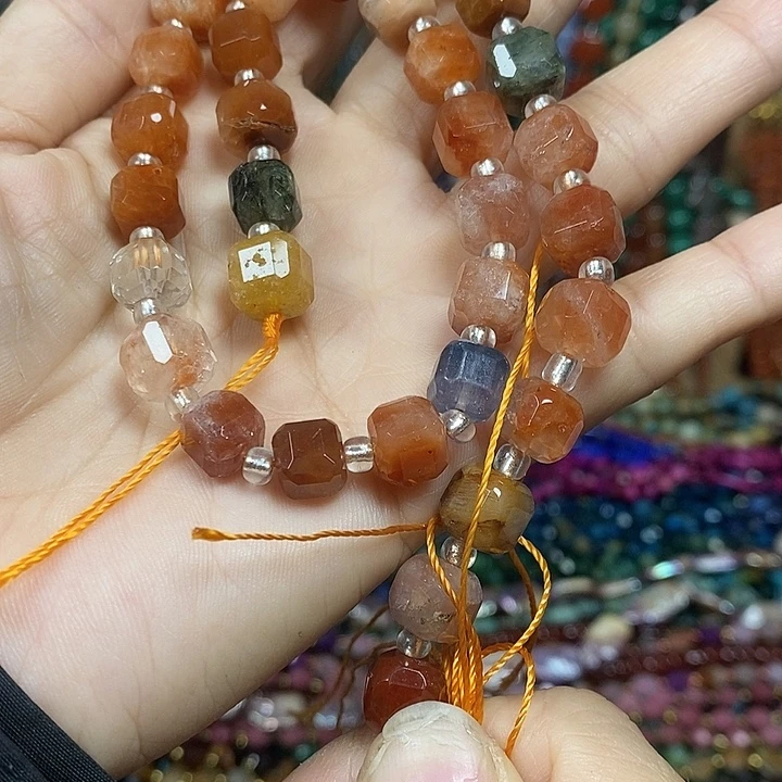 玛瑙/玉髓未镶嵌珠宝半成品天然彩发晶切面方糖卡8mm一条