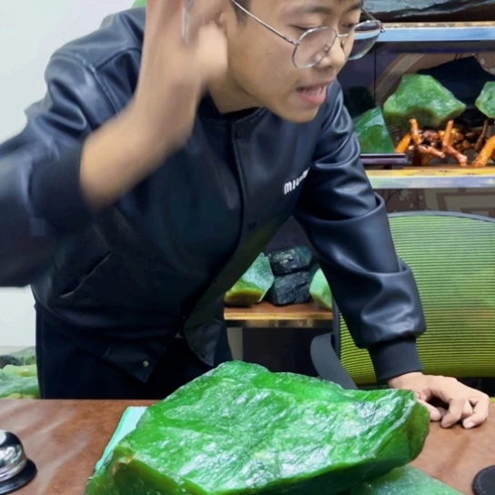 未镶嵌蛇纹石玉原石你****8