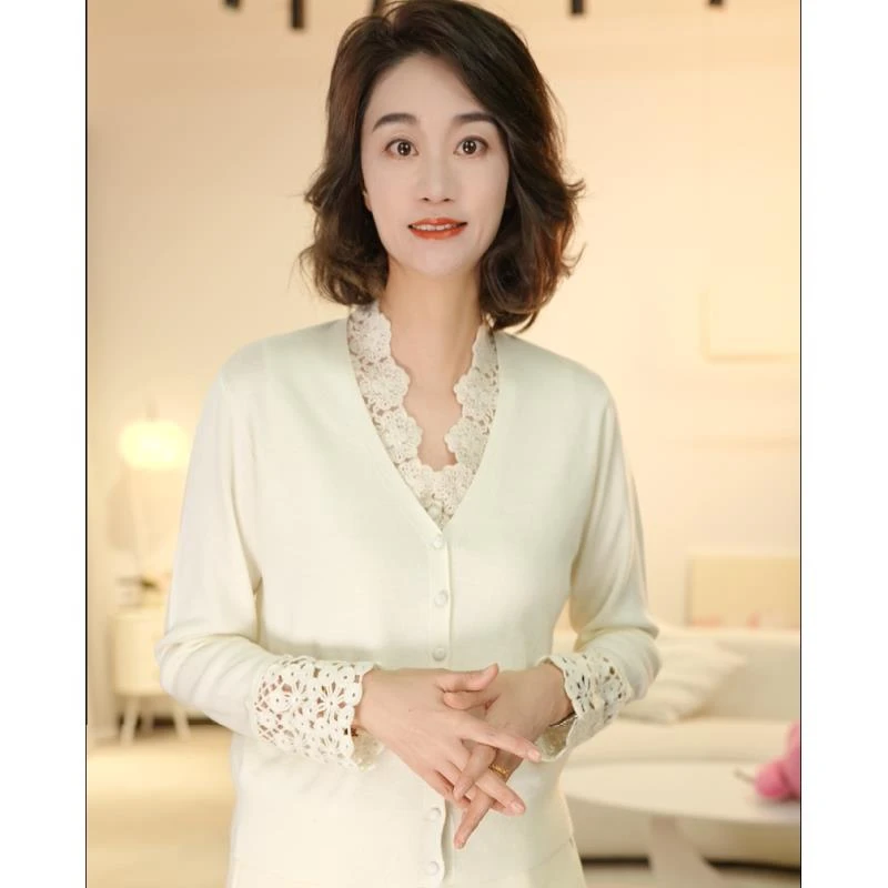 精纺细羊毛开衫外穿长袖打底薄款针织衫女士打底衫蕾丝百搭26316