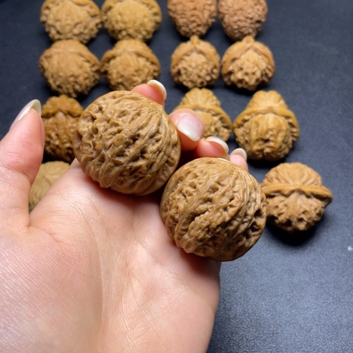 文玩核桃吊坠40铁锤