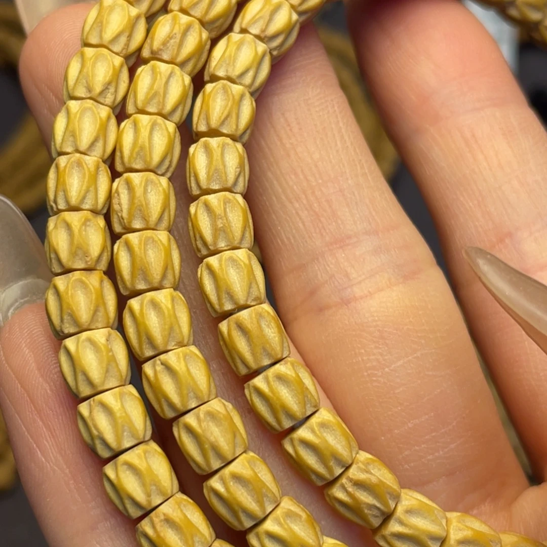 L***r柏香籽/百香籽吊坠