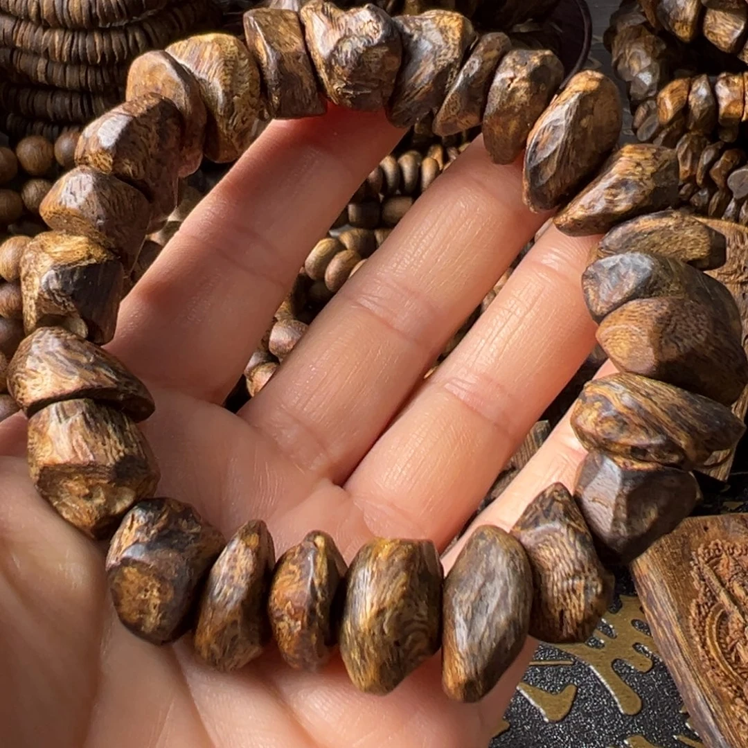 致***远沉香手串奇楠树丁单圈