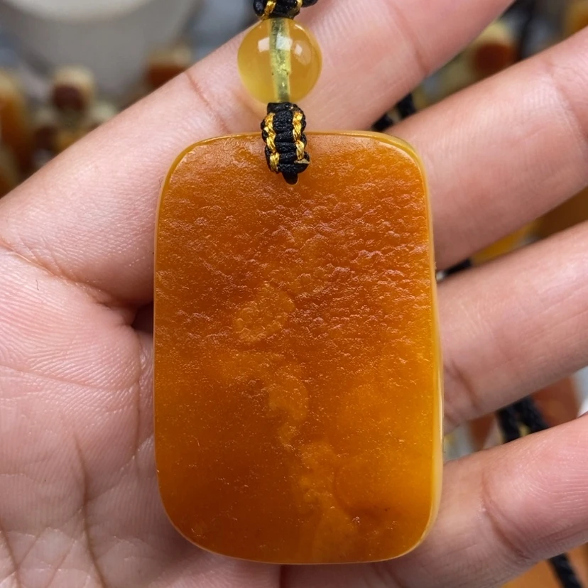 【闪购商品】琥珀颈饰未镶嵌
