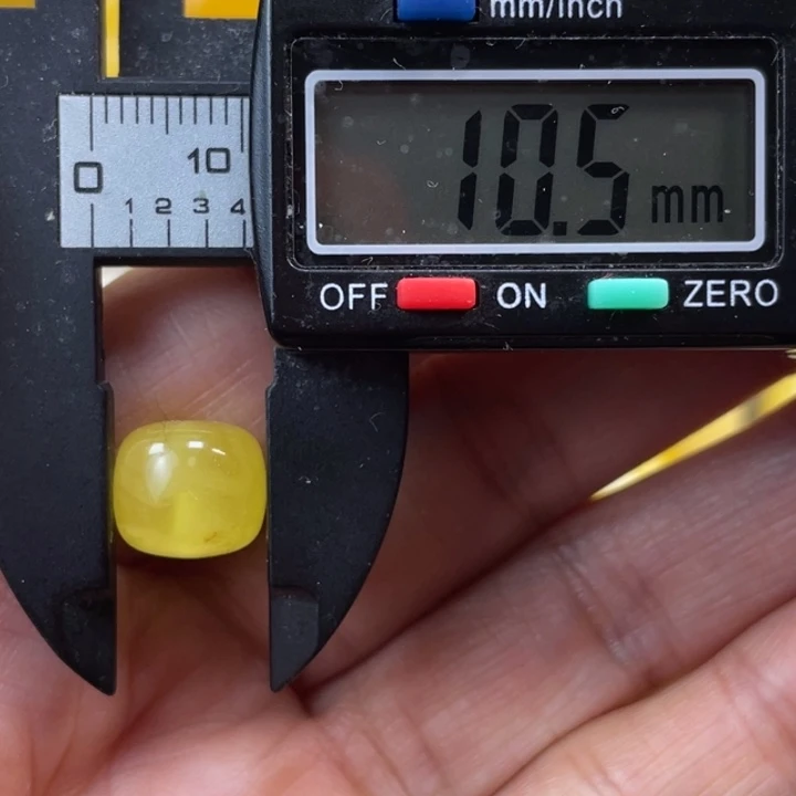 蜜蜡未镶嵌裸石2杂