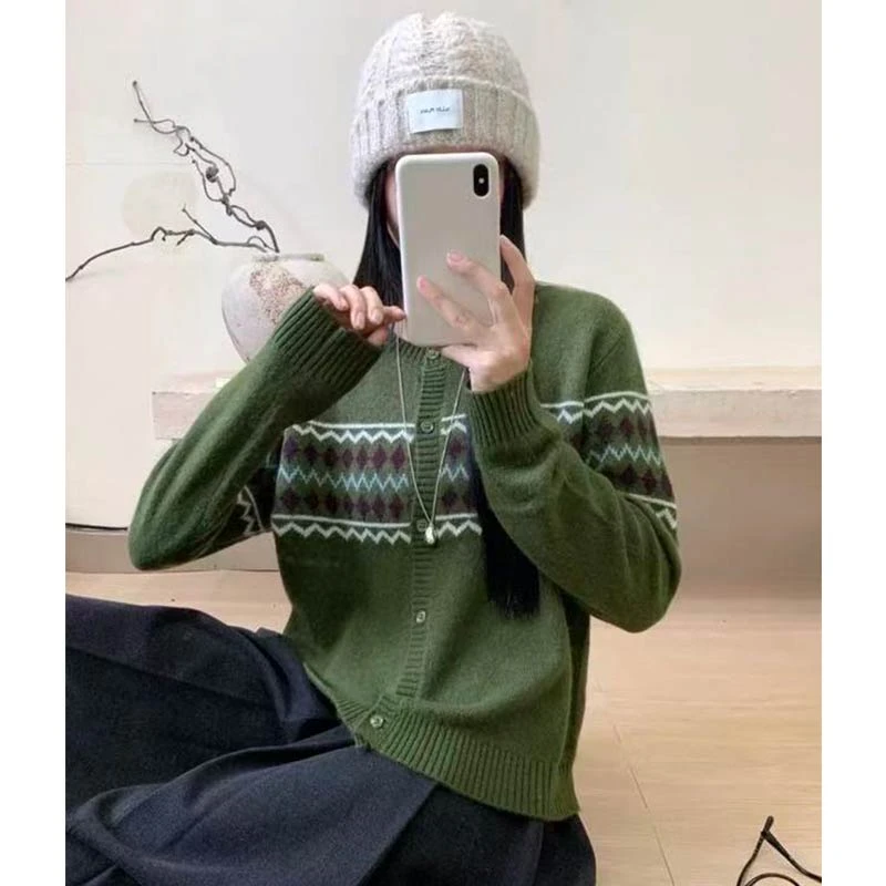 早秋新款穿搭圆领单排扣提花针织开衫女宽松显瘦毛衣外套-5293