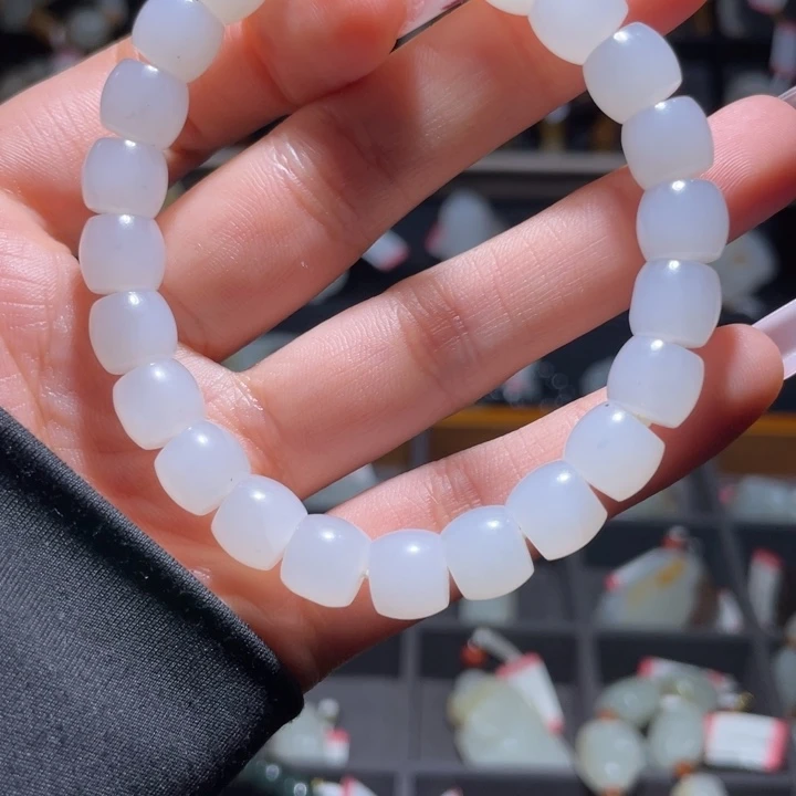 日***林和田玉未镶嵌手链