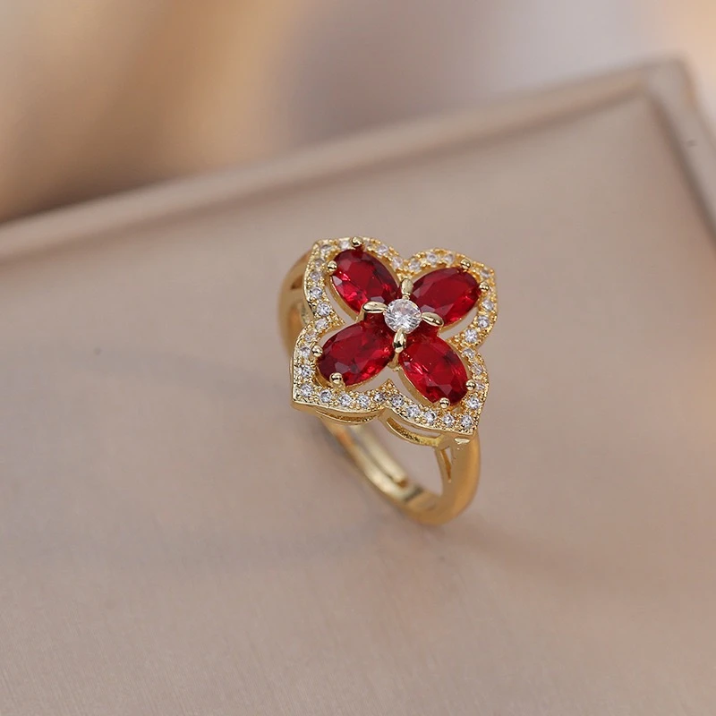 铜合金合成锆石戒指 四叶花锆石花朵小众时尚新款设计戒指A85