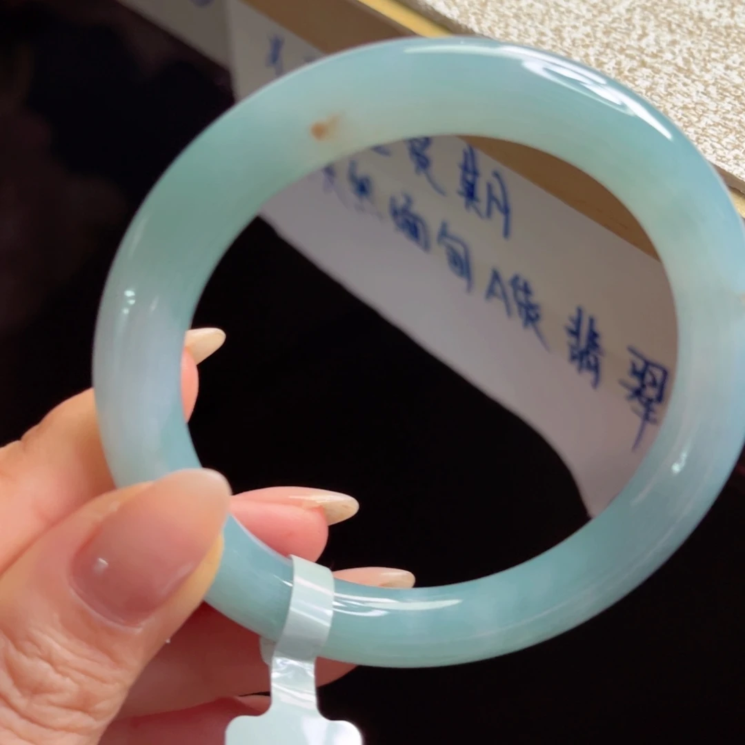 翡翠未镶嵌手镯手镯