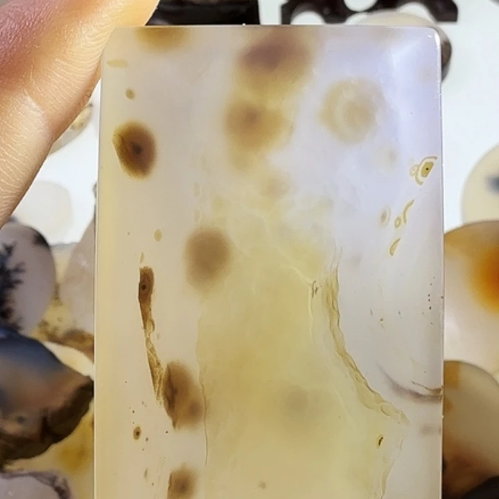 玛瑙/玉髓未镶嵌珠宝半成品