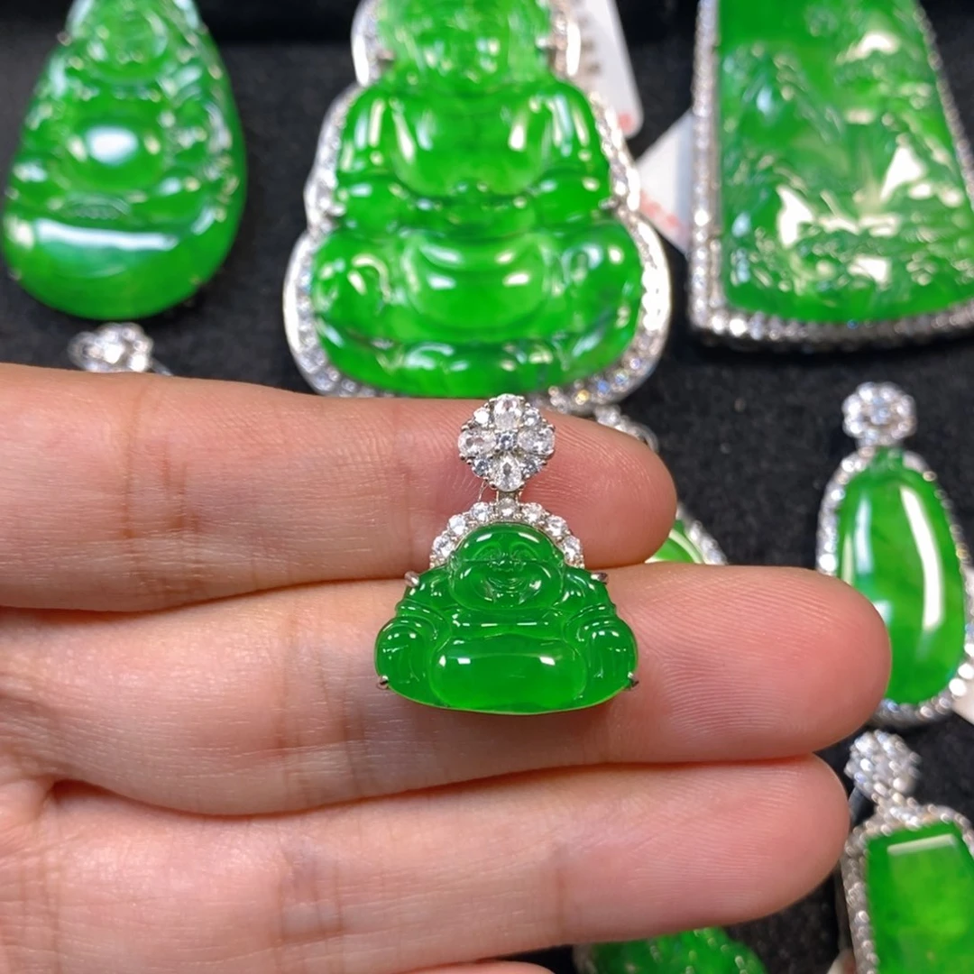 颈饰银S925镶嵌翡翠佛公吊坠