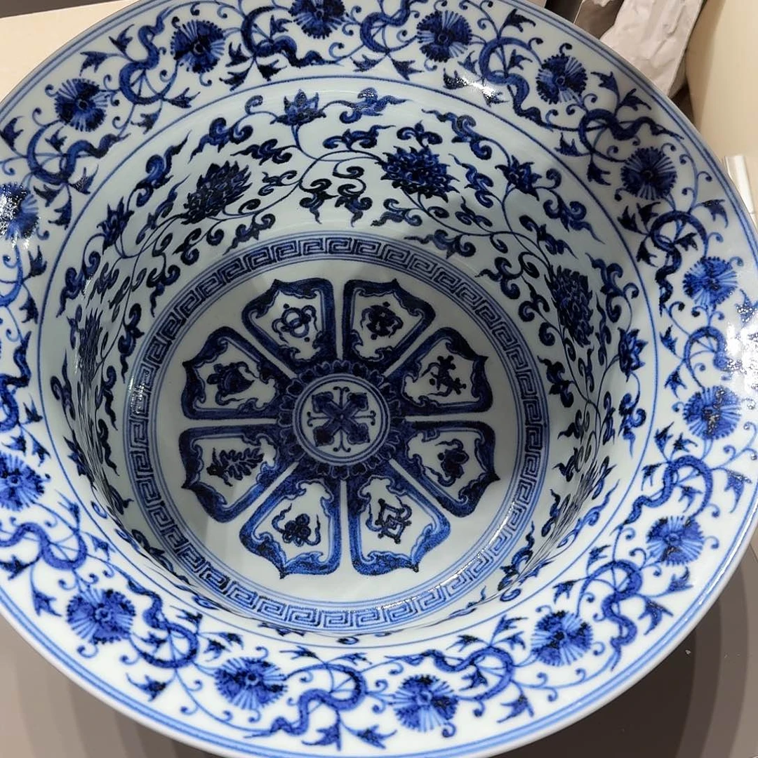摆件瓷宇泽堂莲托八宝折沿洗