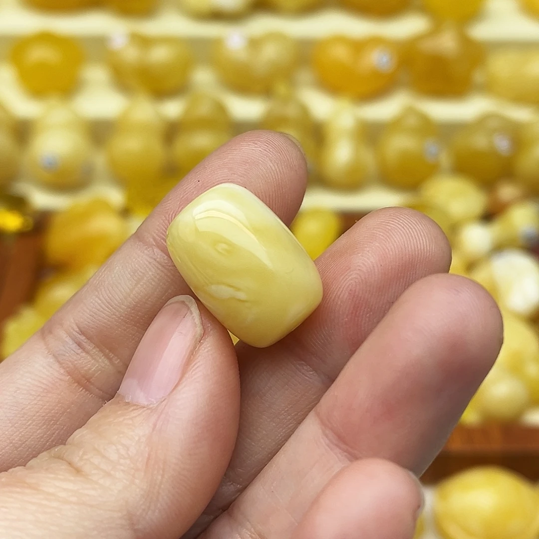 蜜蜡未镶嵌裸石天然