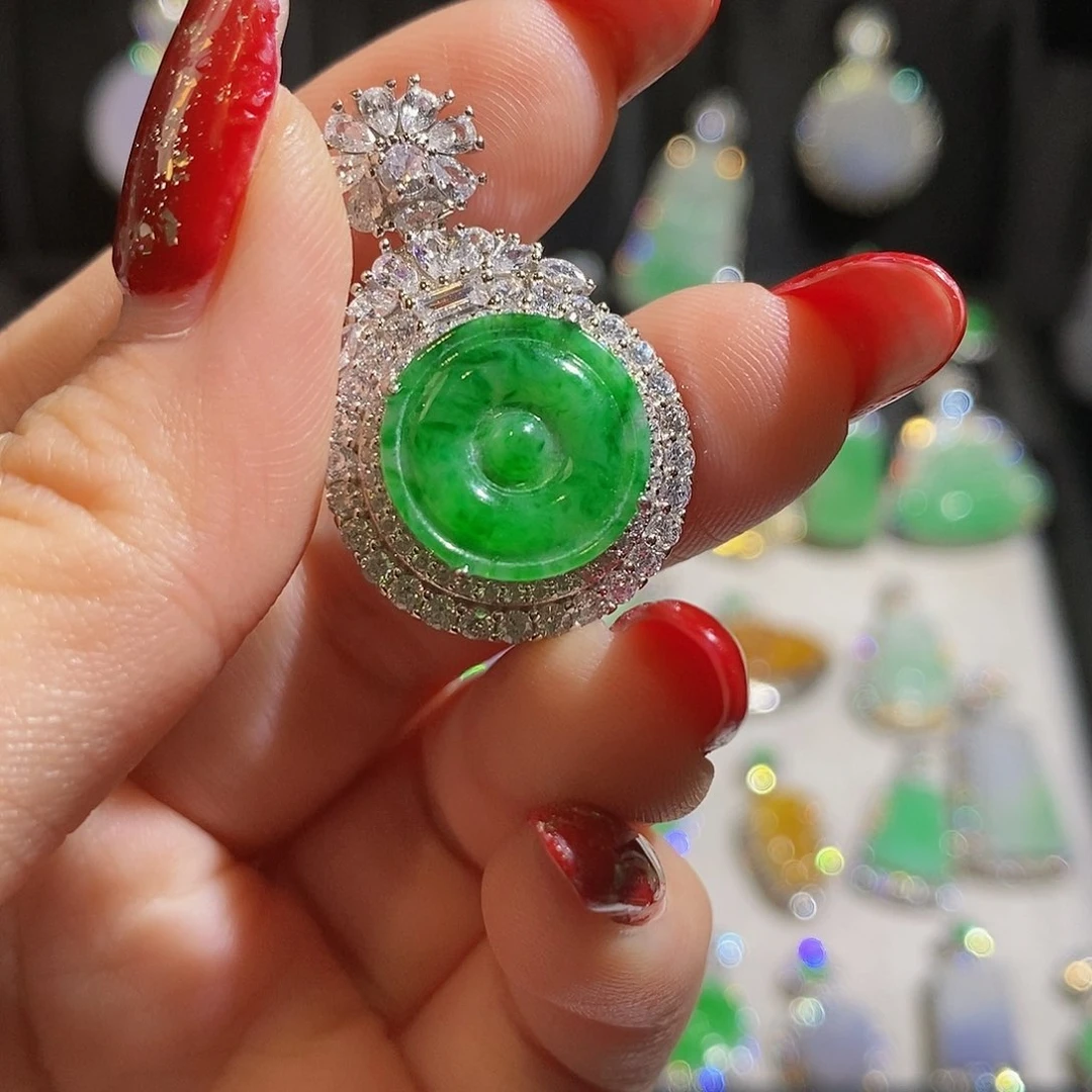 翡翠颈饰银S925镶嵌天然翡翠