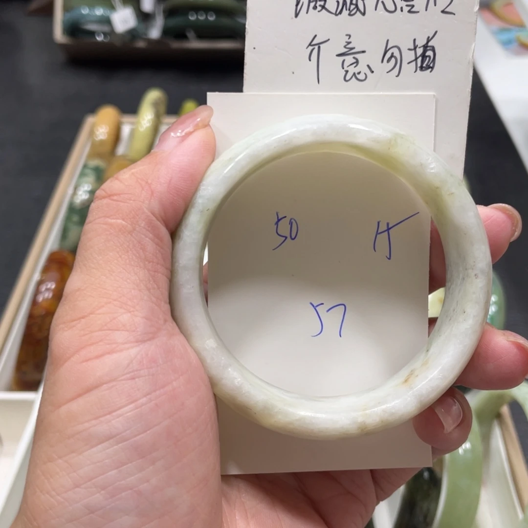未镶嵌蛇纹石玉手镯