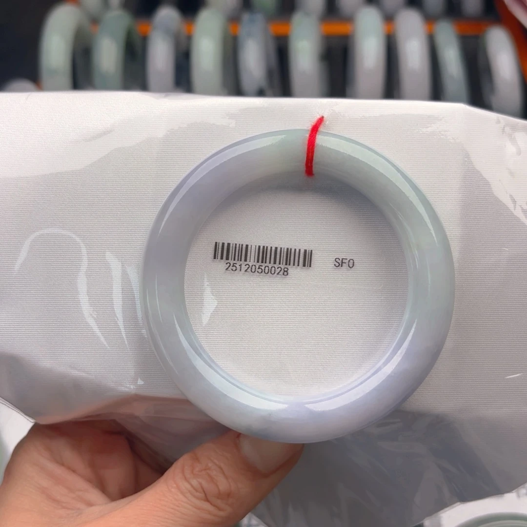 翡翠未镶嵌手镯5556x8. 71