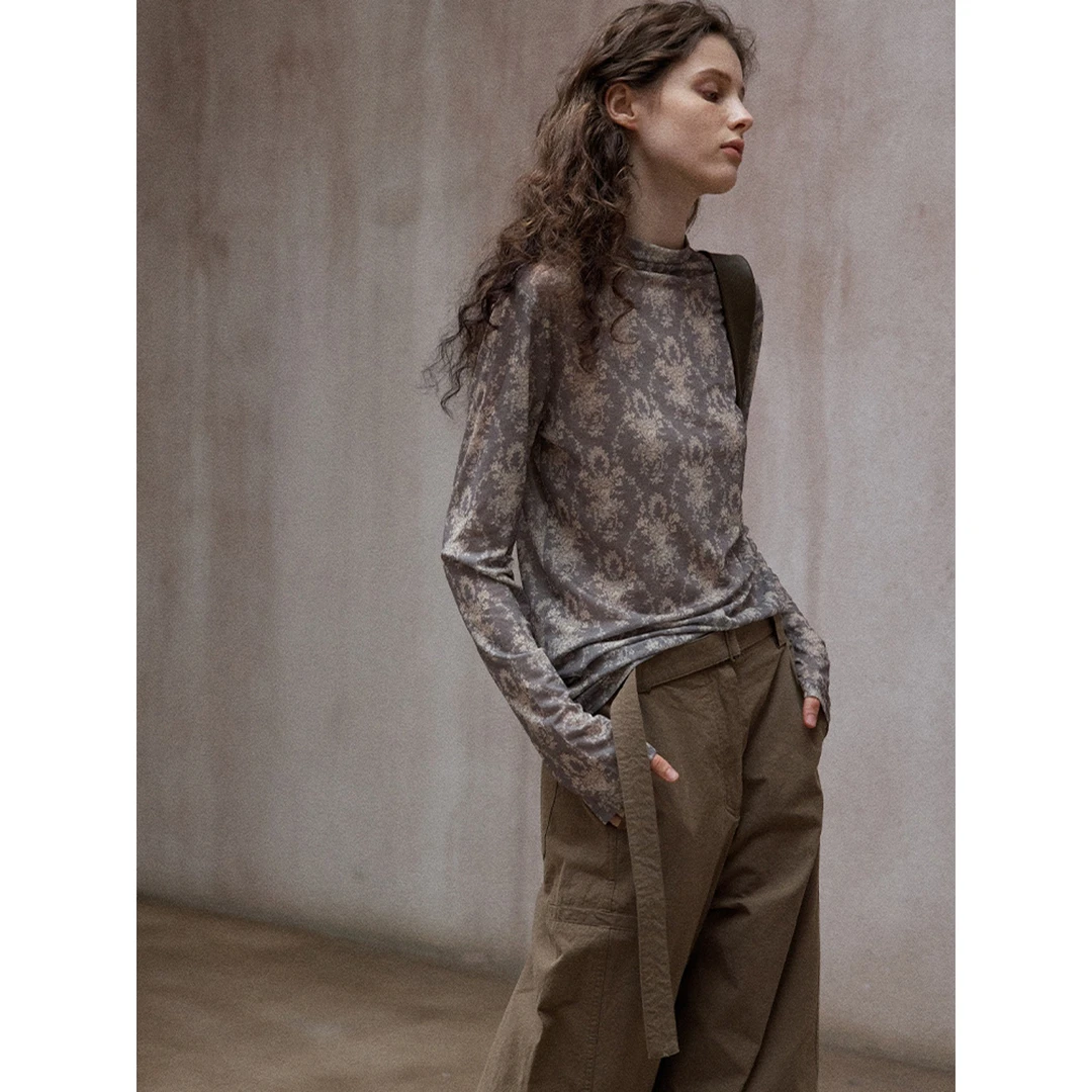 秋季装韩系慵懒松弛感上衣高级感chic别致独特咖色印花长袖T恤女