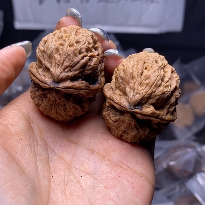 把件文玩核桃云南野生铁核桃161号41mm