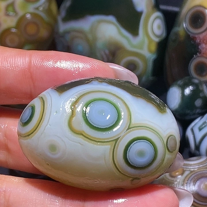 玛瑙/玉髓未镶嵌珠宝奇石1