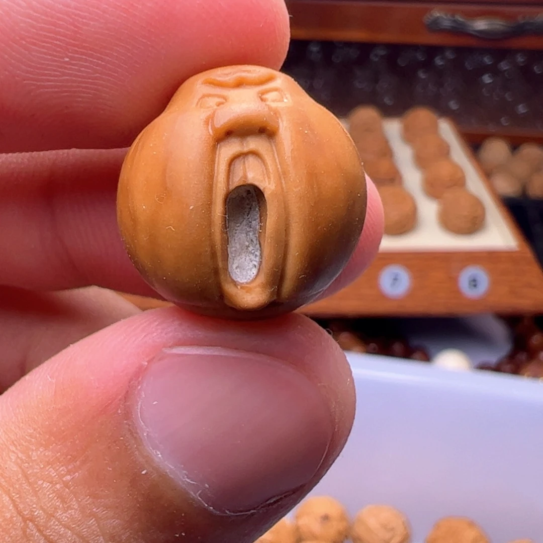 猴头核桃吊坠精工百态