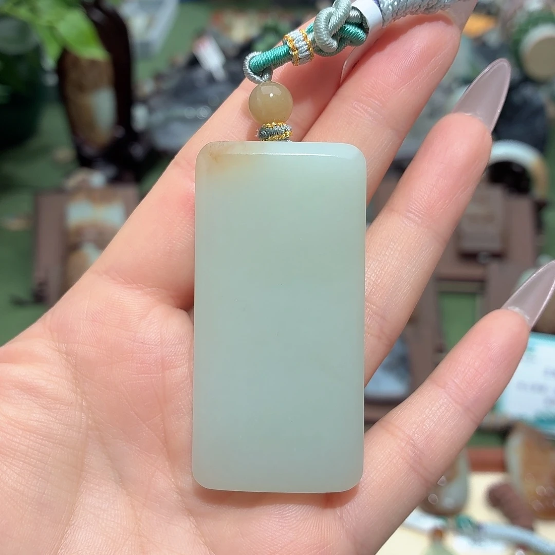 浪***孩颈饰未镶嵌和田玉