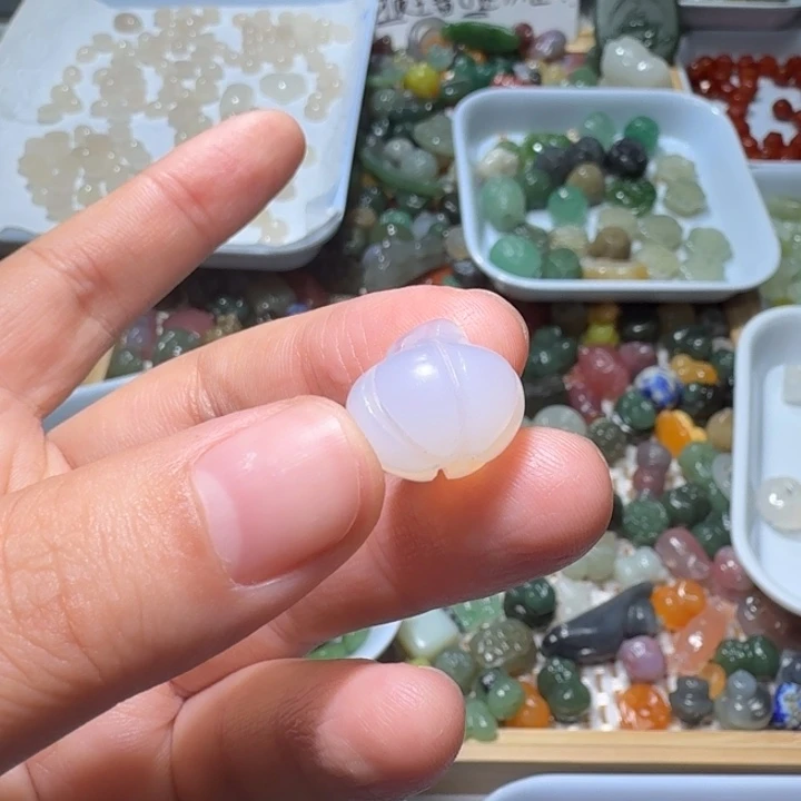和田玉未镶嵌珠宝半成品