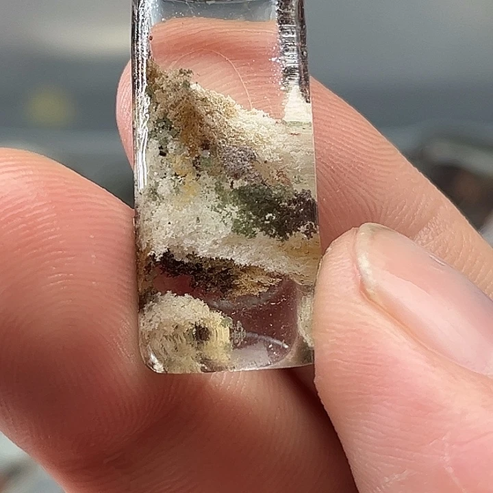 未镶嵌吊坠(赠链)水晶